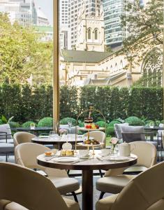 Um restaurante ou outro lugar para comer em The Murray, Hong Kong, a Niccolo Hotel
