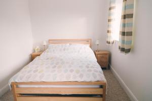 Легло или легла в стая в Tennyson Cottage
