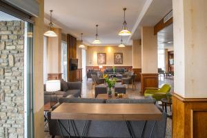 Posezení v ubytování Kapetanios Limassol Hotel