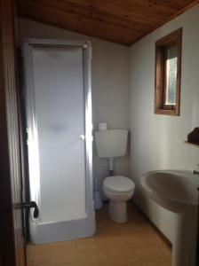 a bathroom with a toilet and a sink at Il Rospo in Moneglia