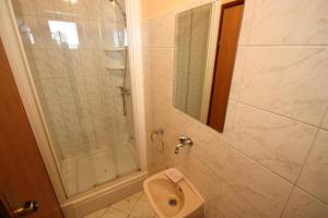 Koupelna v ubytování Apartments Gorana