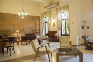 Asuncion Palace tesisinde bir oturma alanı