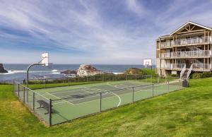 Tenis a/nebo squash v ubytování WorldMark Depoe Bay nebo okolí