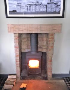 BBQ facilities available to guests at the motel 