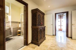 Foto dalla galleria di FerrHouse Charm in Florence Two lifts a Firenze