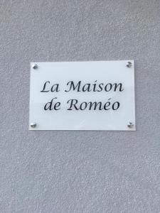 Certifikát, hodnocení, plakát nebo jiný dokument vystavený v ubytování La Maison De Roméo