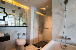 Ein Badezimmer in der Unterkunft Mera Mare Pattaya