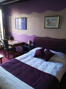 Afbeelding uit fotogalerij van Hostellerie Saint Martin- Logis Hôtel et Restaurant in Creully