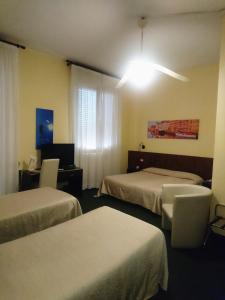 Gallery image of Giappone Inn Parking Hotel in Livorno