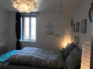 Gallery image of Les Lodges du Canal Vue sur le canal in Rogny