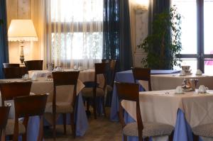 Restaurace v ubytování Hotel Lugana Parco Al Lago