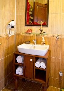 Ett badrum på Esans Hotel - Special Category