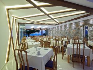 Restaurace v ubytování Eleftheria Hotel