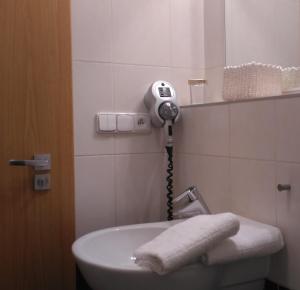Kúpeľňa v ubytovaní Harrachov Resident Apartments "Terrace & Chill" - high speed WiFi, možnost snídaně, Smart TV, Netflix, Disney plus