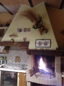 Кухня або міні-кухня у Carlo's Country House