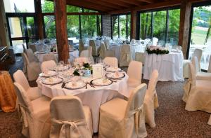 Reštaurácia alebo iné gastronomické zariadenie v ubytovaní Palazzo Loup Hotel + 36 fotografií