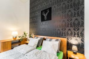 Posteľ alebo postele v izbe v ubytovaní Park View Apartment with Sauna, A/C