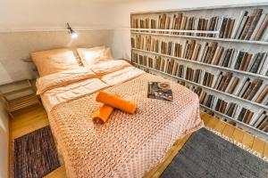 Posteľ alebo postele v izbe v ubytovaní Park View Apartment with Sauna, A/C