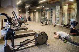 Posilňovňa alebo fitness centrum v ubytovaní SPA Polanki PARK Nemo Apartamenty Kołobrzeg