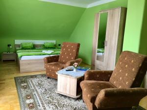 A seating area at Németh Vendégház