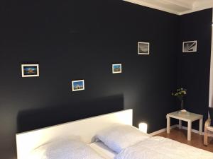 Säng eller sängar i ett rum på Zentralinleipzig - HTWK, MDR, KARLI, Südvorstadt