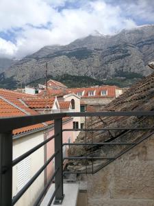 Výhľad na hory alebo výhľad na hory priamo z apartmánu