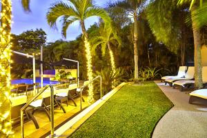 Bazén v ubytování Central Plaza Port Douglas nebo v jeho okolí