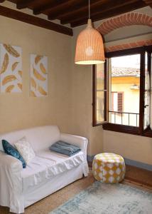 Кът за сядане в Calzaiuoli luxury and characteristic apartment