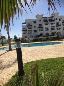 Bazén v ubytování Maha Beach Cabo Negro Duplex 6 person nebo v jeho okolí