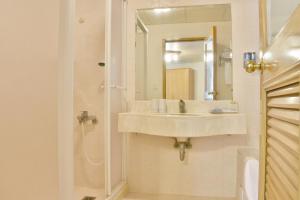 Fotografie z fotogalerie ubytování Honey Moon Hotel v destinaci Renai