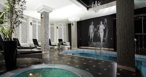 Πισίνα στο ή κοντά στο Kras Hotel Resort & Spa