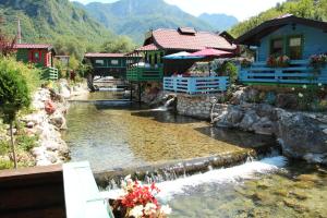 Fotografie z fotogalerie ubytování Eco village Raj u raju v destinaci Konjic + 79 fotografií