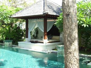 Der Swimmingpool an oder in der Nähe von Nike Villas