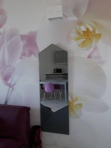 A kitchen or kitchenette at Kimberly House