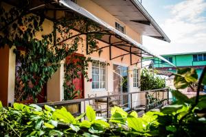 Foto de la galería de Sun Havens Apartments & Suites en Bocas Town