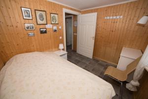 Uma cama ou camas num quarto em Gamla Rif
