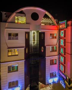 Budova, kde se hotel nachází