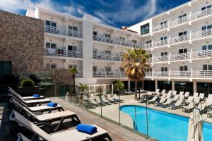 Gallery image of Barceló Hamilton Menorca - Adults Only in Es Castell