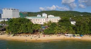 Et luftfoto af Kim Hoa Resort