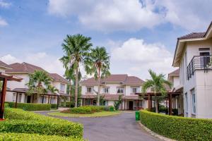 Photo de la galerie de l'établissement Vietnam Golf - Lake View Villas, à Hô-Chi-Minh-Ville