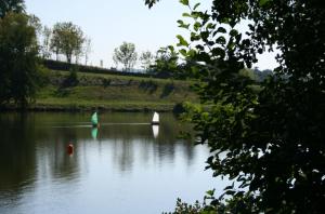 Φωτογραφία από το άλμπουμ του Camping Hurongues σε Pomeys