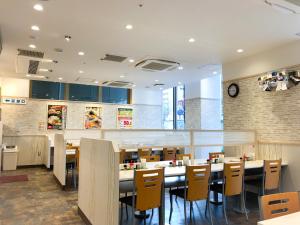 Restaurant o un lloc per menjar a UNIZO INN Kobe Sannomiya