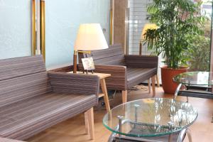 Posezení v ubytování Minakuchi Century Hotel