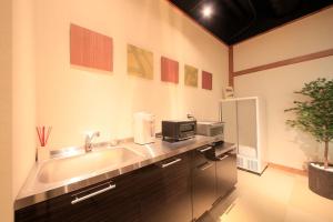 Ueno Station Hostel Oriental 1 Male Only廚房或簡易廚房