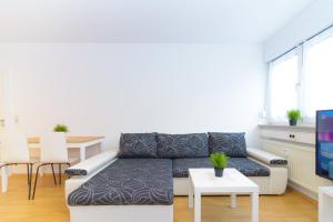 Ein Sitzbereich in der Unterkunft Private rooms next to subway