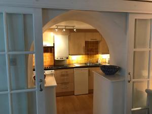 Η κουζίνα ή μικρή κουζίνα στο 1 Airethwaite House