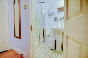 Koupelna v ubytování St Judes B&B + 37 fotografií