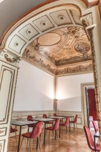 A seating area at Relais Della Porta