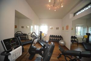 Fitness centrum a/nebo fitness zařízení v ubytování B&B Le Dimore Mezza Costa