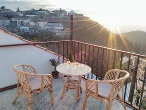 Μπαλκόνι ή βεράντα στο Three Gracia